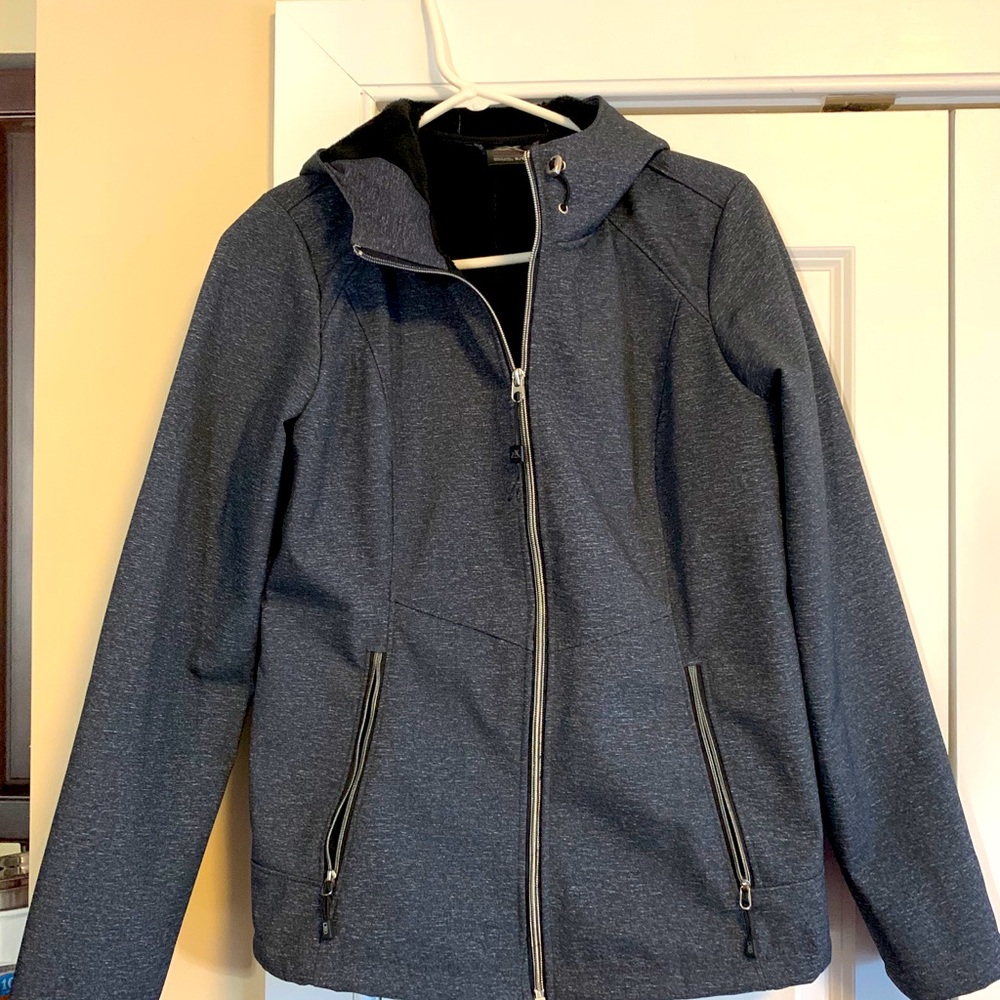 Ladies grey zip front jacket.